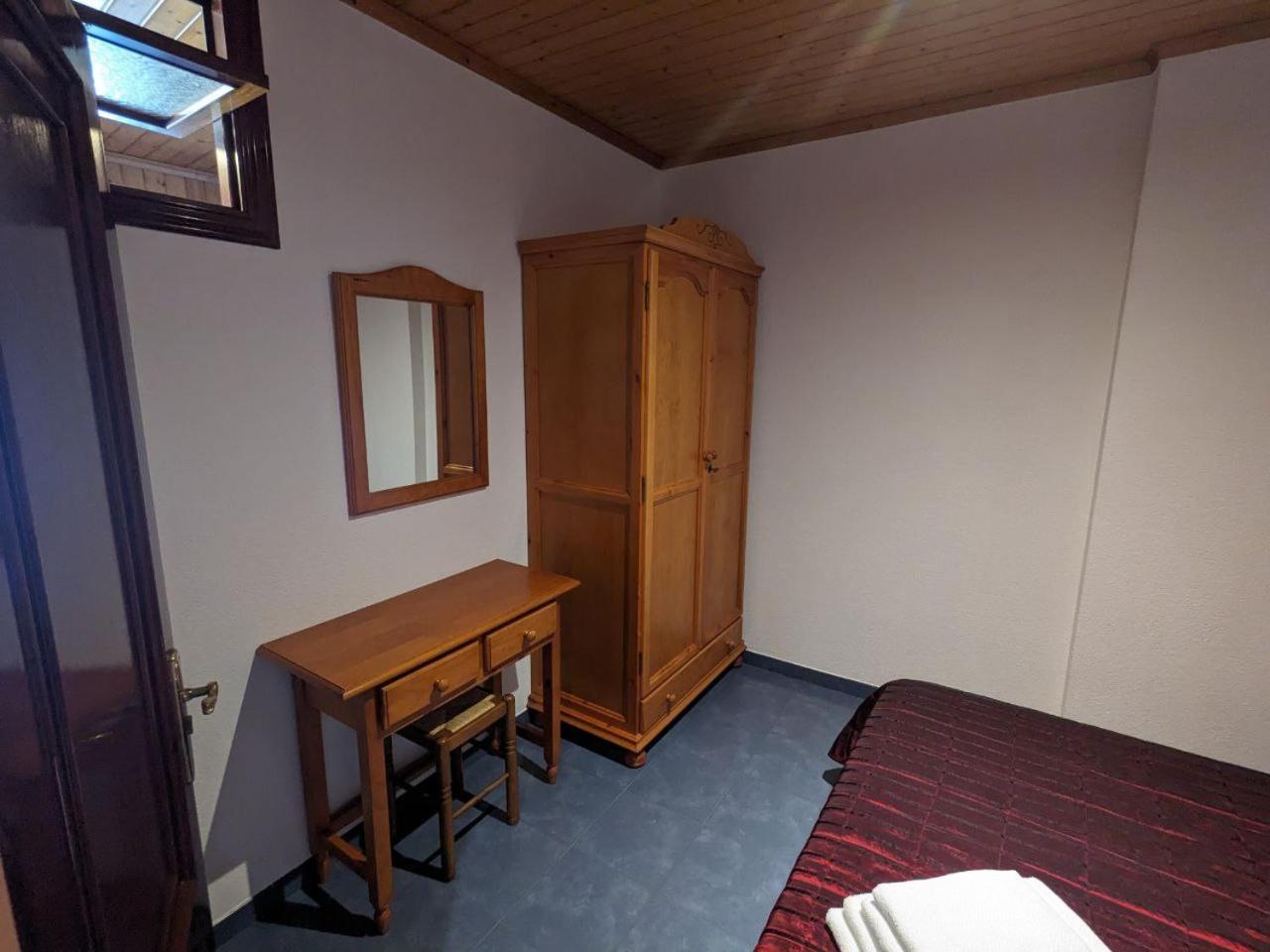 Hotel Vivienda Turistica Vacacional Maricarmen Arou Exterior foto