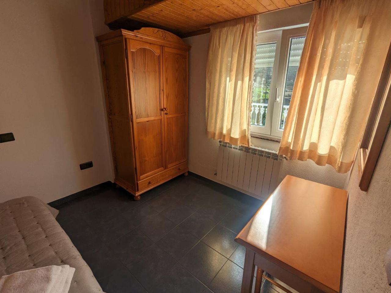 Hotel Vivienda Turistica Vacacional Maricarmen Arou Exterior foto