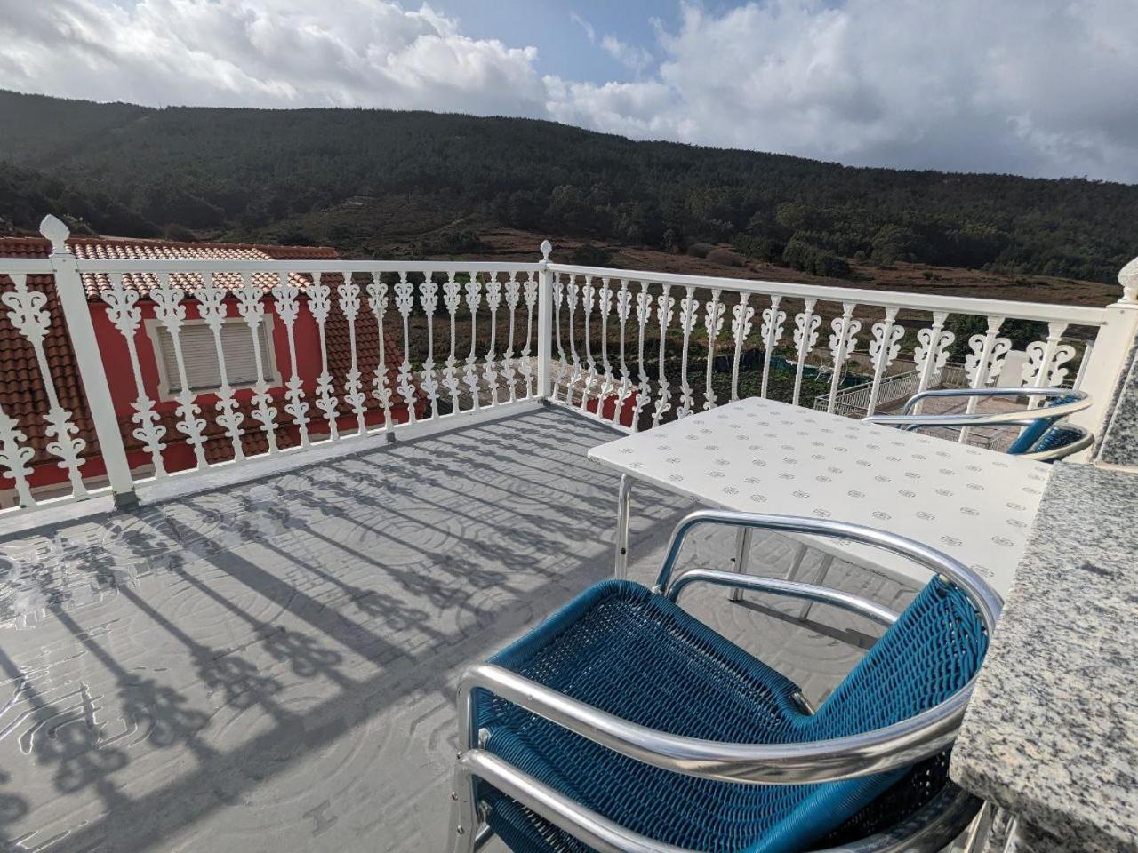 Hotel Vivienda Turistica Vacacional Maricarmen Arou Exterior foto