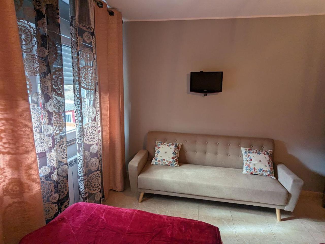 Hotel Vivienda Turistica Vacacional Maricarmen Arou Exterior foto