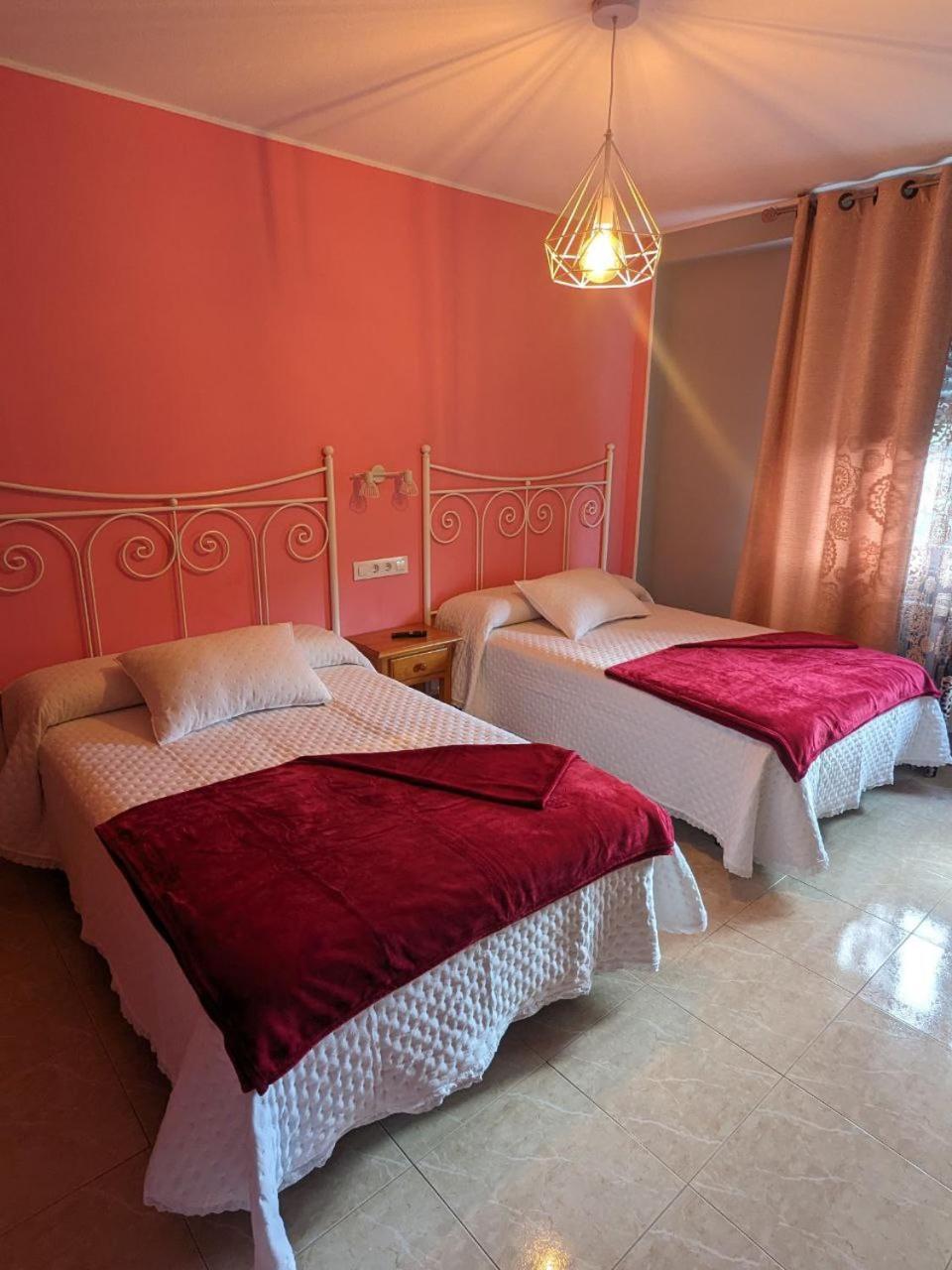 Hotel Vivienda Turistica Vacacional Maricarmen Arou Exterior foto